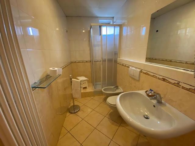 Standard Double or Twin Room,1742643848:JPEG